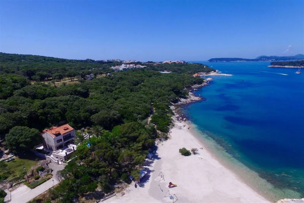 Dubrovnik 5-Bedroom Villa with Pool