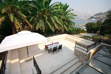Dubrovnik 5-Bedroom Villa with Pool