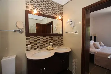 Dubrovnik 5-Bedroom Villa with Pool