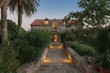 Villa in Mlini with Outdoor Pool