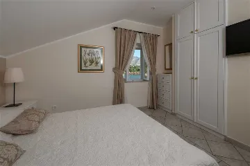 Villa in Mlini with Outdoor Pool