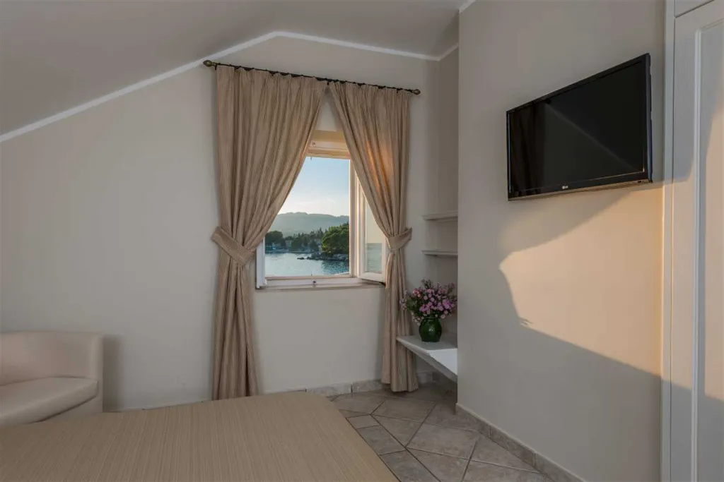 Villa in Mlini with Outdoor Pool