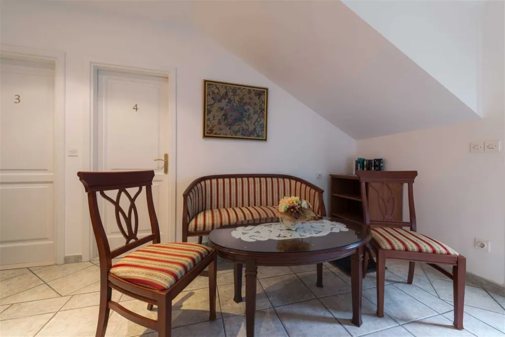 Villa in Mlini with Outdoor Pool