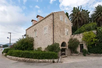 Villa in Mlini with Outdoor Pool