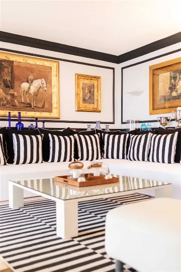 Villa in Dubrovnik with private beach & infinity pool