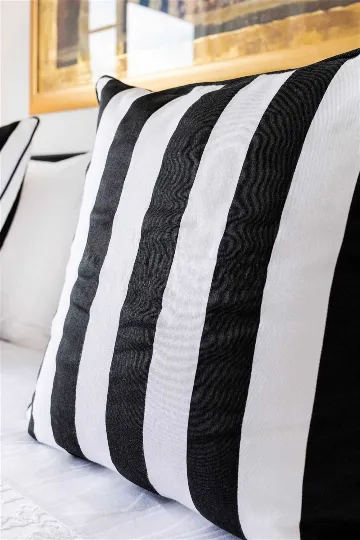 Villa in Dubrovnik with private beach & infinity pool