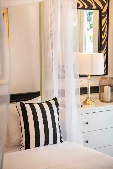 Villa in Dubrovnik with private beach & infinity pool