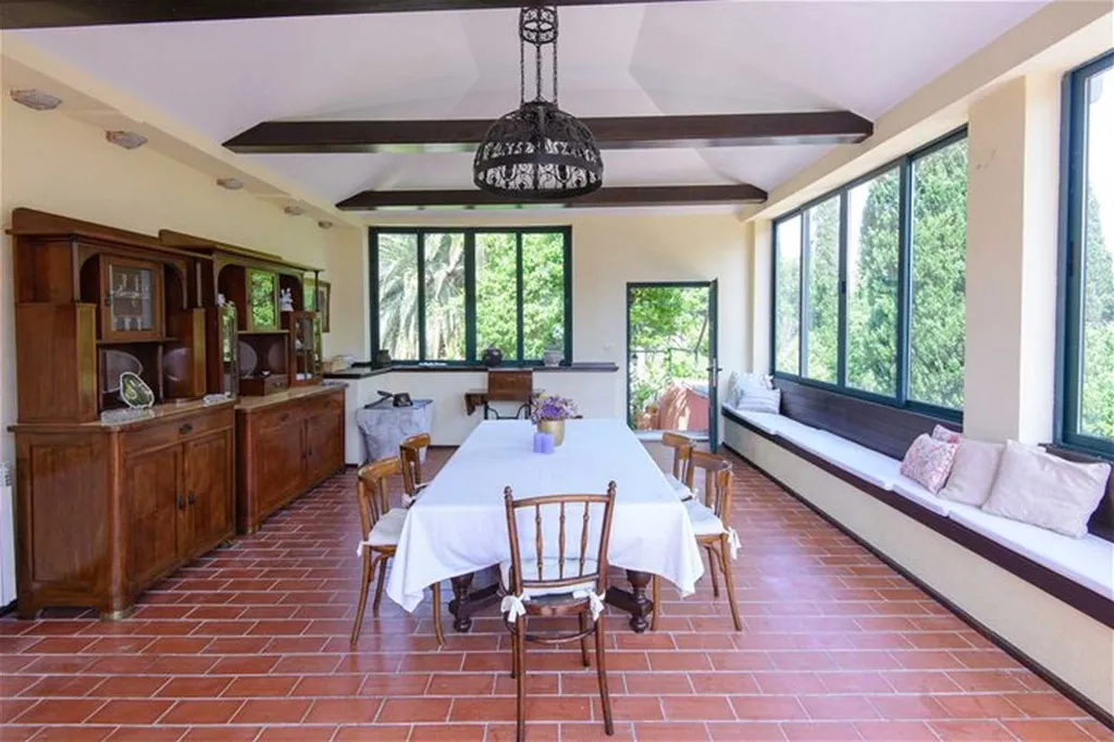 Villa with Pool & Jacuzzi for 10 Guests in Mlini