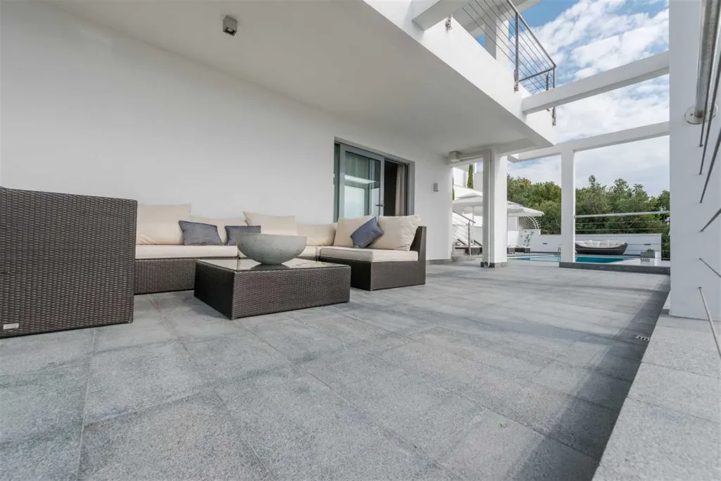 Orašac Villa with Private Pool for 8 Guests