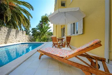 Mlini 5-Bedroom Villa with Pool and Jacuzzi