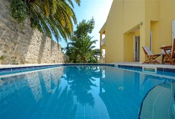 Mlini 5-Bedroom Villa with Pool and Jacuzzi