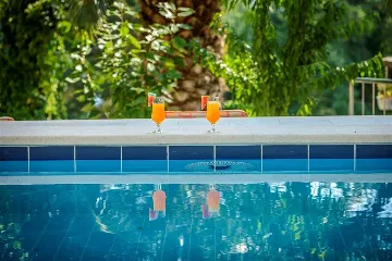 Mlini 5-Bedroom Villa with Pool and Jacuzzi