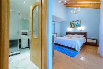 Mlini 5-Bedroom Villa with Pool and Jacuzzi