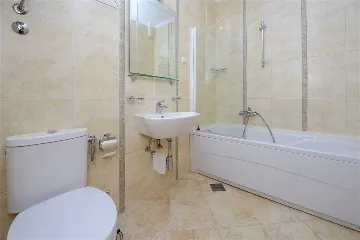 Mlini 5-Bedroom Villa with Pool and Jacuzzi