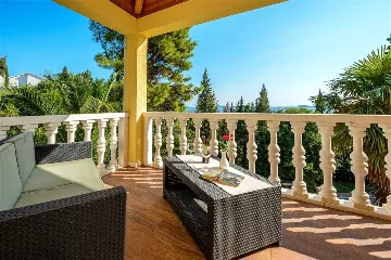 Mlini 5-Bedroom Villa with Pool and Jacuzzi