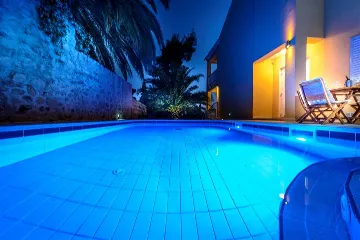 Mlini 5-Bedroom Villa with Pool and Jacuzzi