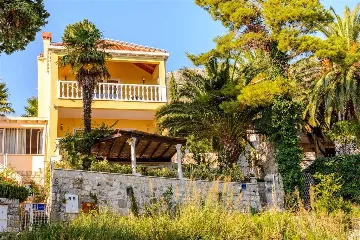 Mlini 5-Bedroom Villa with Pool and Jacuzzi