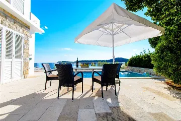 Dubrovnik Villa for 5 Guests with Outdoor Pool