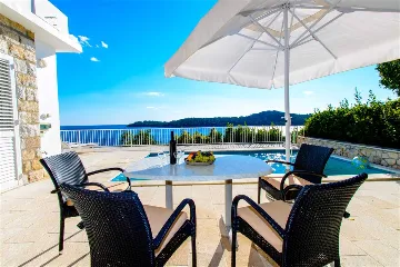 Dubrovnik Villa for 5 Guests with Outdoor Pool