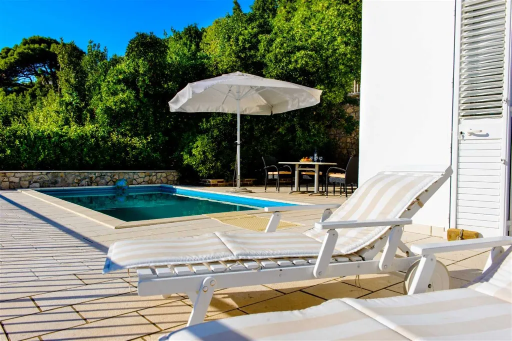 Dubrovnik Villa for 5 Guests with Outdoor Pool