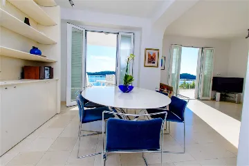 Dubrovnik Villa for 5 Guests with Outdoor Pool