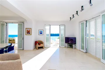 Dubrovnik Villa for 5 Guests with Outdoor Pool