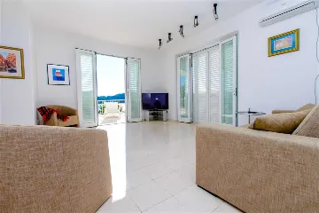 Dubrovnik Villa for 5 Guests with Outdoor Pool