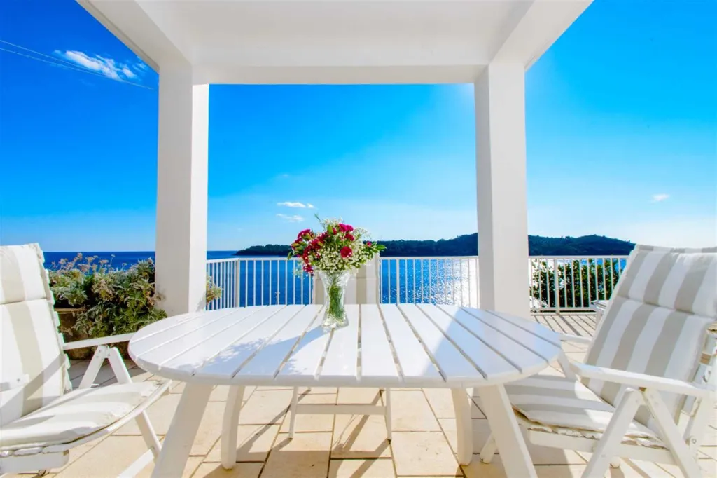 Dubrovnik Villa for 5 Guests with Outdoor Pool