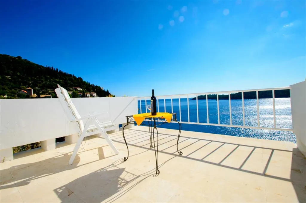 Dubrovnik Villa for 5 Guests with Outdoor Pool