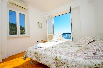 Dubrovnik Villa for 5 Guests with Outdoor Pool