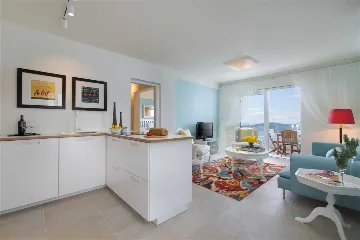 Orašac Air-Conditioned Villa with Pool for 4