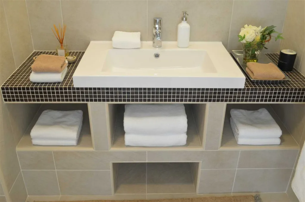 Orašac Air-Conditioned Villa with Pool for 4