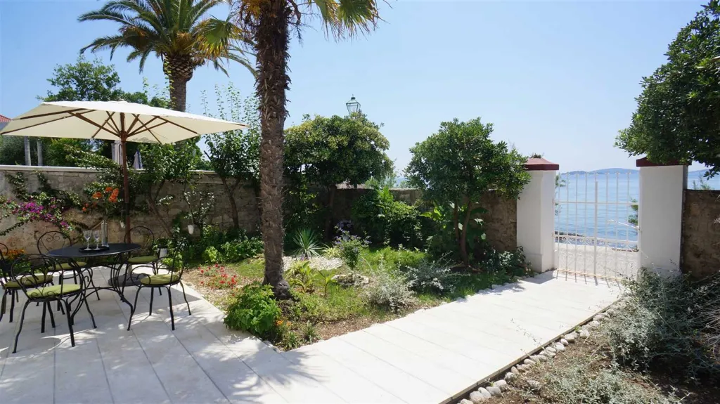 Orebić Villa with Swimming Pool for 9 Guests