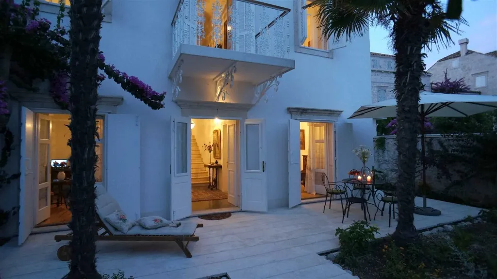 Orebić Villa with Swimming Pool for 9 Guests