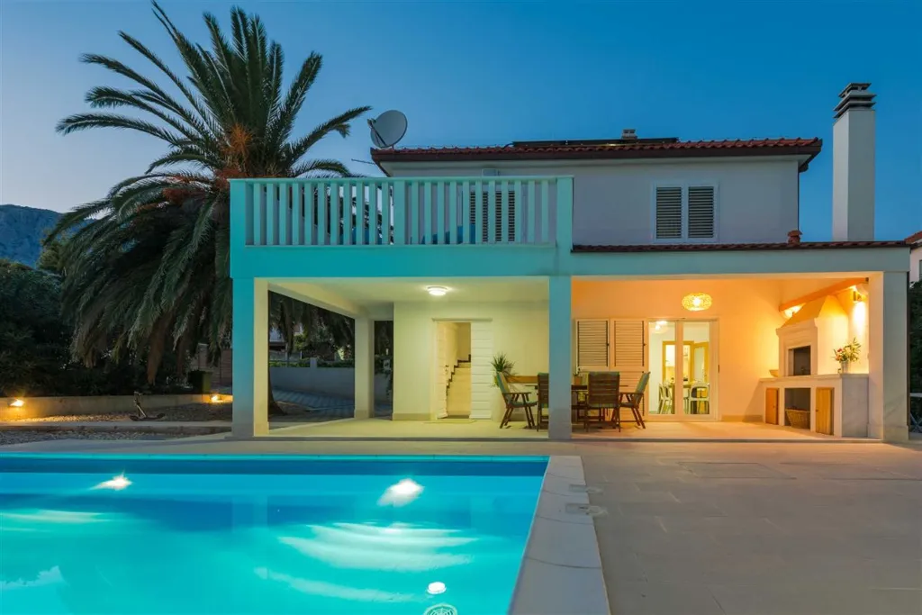 Villa in Orebić for 8 Guests with Swimming Pool