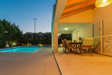 Villa in Orebić for 8 Guests with Swimming Pool