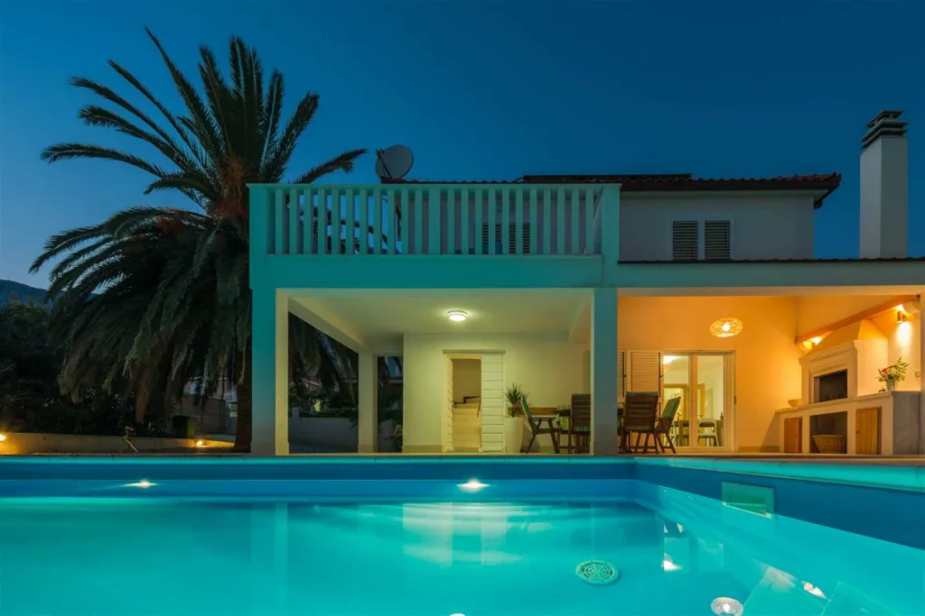 Villa in Orebić for 8 Guests with Swimming Pool