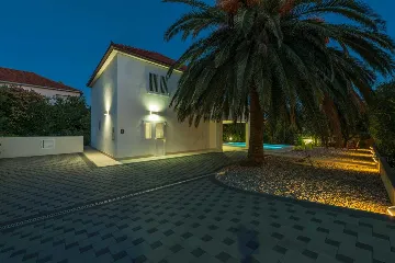 Villa in Orebić for 8 Guests with Swimming Pool