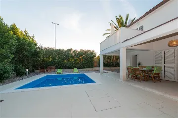 Villa in Orebić for 8 Guests with Swimming Pool