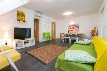 Villa in Orebić for 8 Guests with Swimming Pool