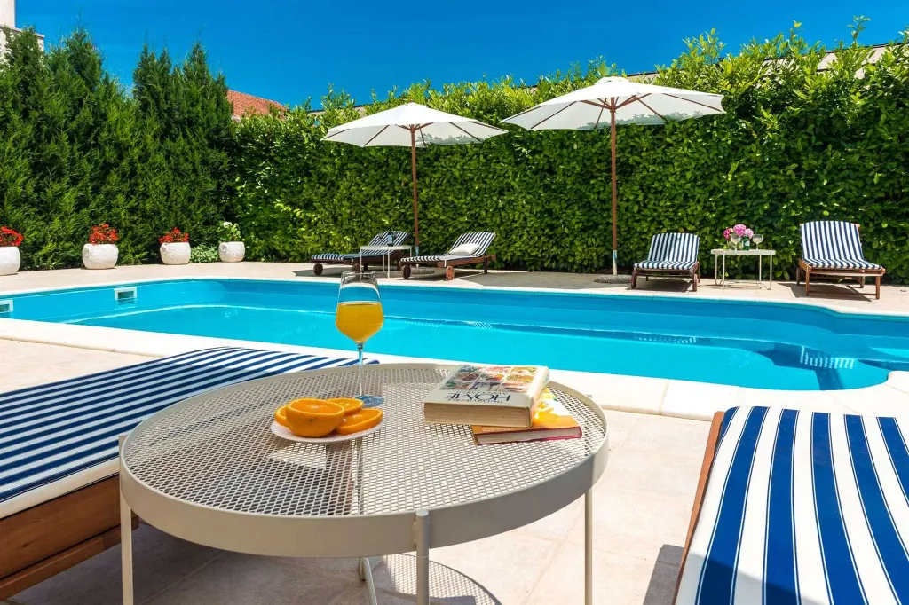 Orebić Villa with Swimming Pool and 4 Bedrooms