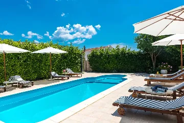 Orebić Villa with Swimming Pool and 4 Bedrooms