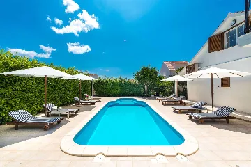 Orebić Villa with Swimming Pool and 4 Bedrooms