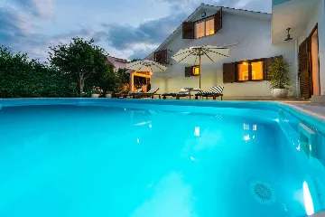 Orebić Villa with Swimming Pool and 4 Bedrooms