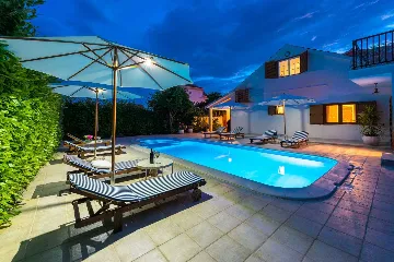 Orebić Villa with Swimming Pool and 4 Bedrooms