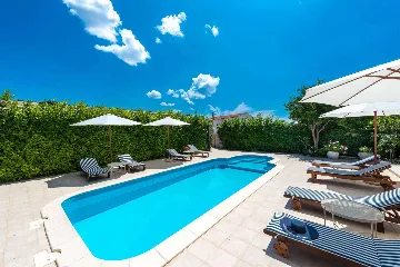 Orebić Villa with Swimming Pool and 4 Bedrooms