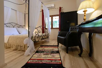 Orebić Villa with Swimming Pool and 4 Bedrooms