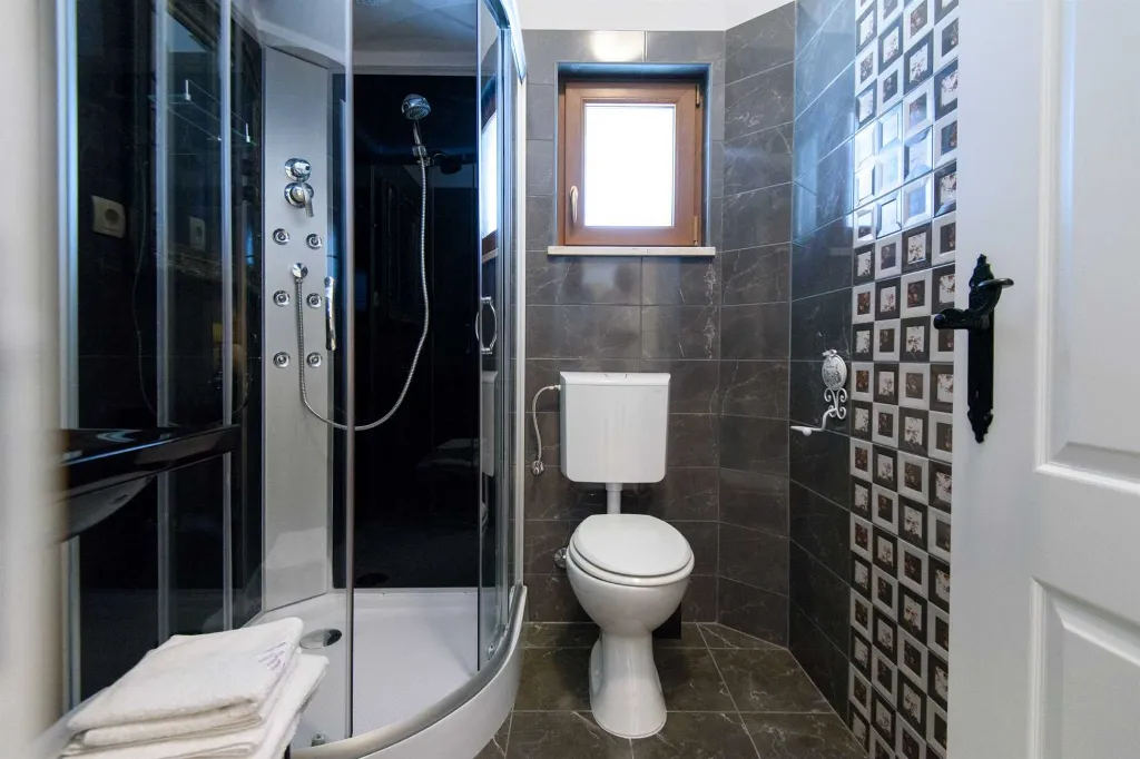 Orebić Villa with Swimming Pool and 4 Bedrooms