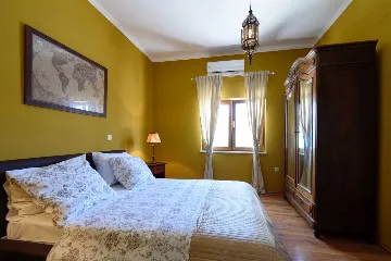 Orebić Villa with Swimming Pool and 4 Bedrooms