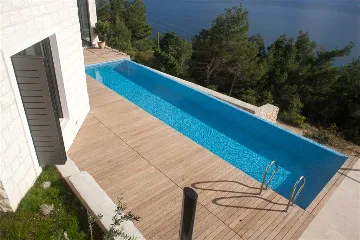 4-Bedroom Villa in Mimice for 8 Guests